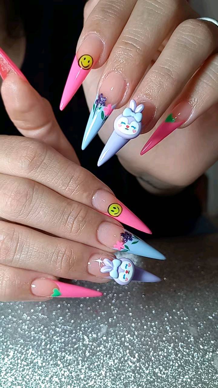 Trabajo de nail art realizado por Fer Cáceres en Ushuaia 1