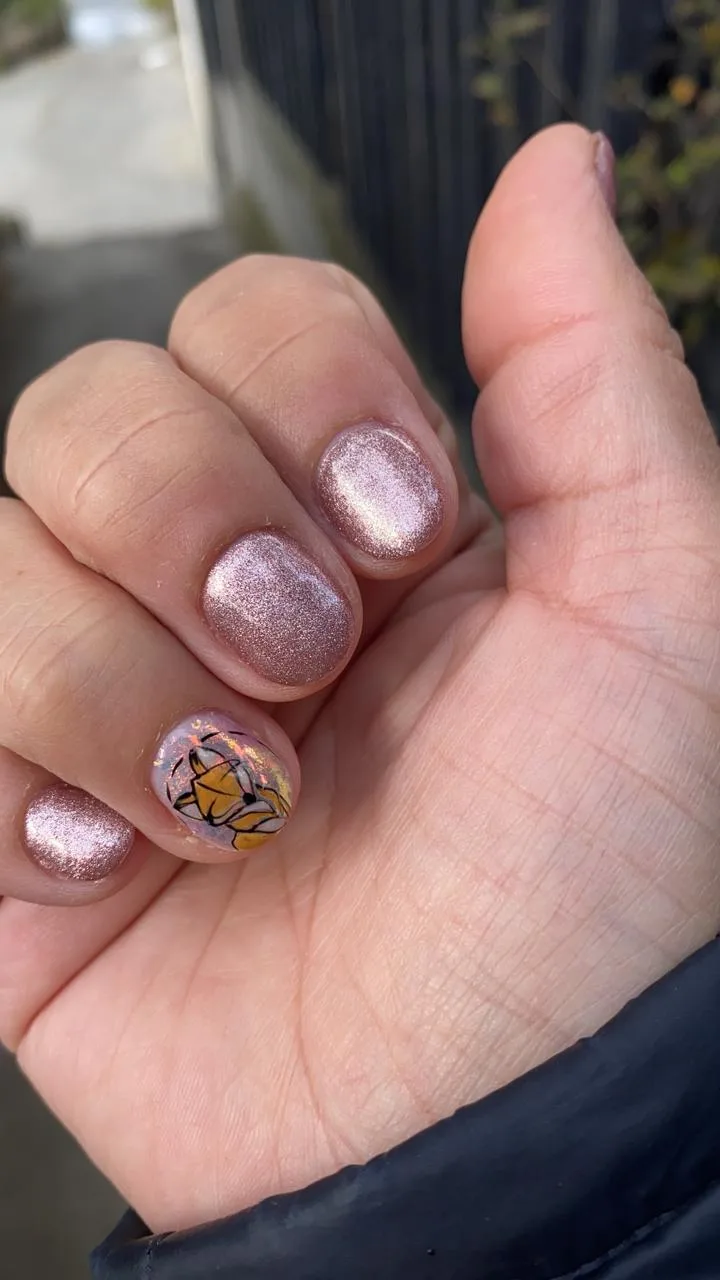 Trabajo de nail art realizado por Fer Cáceres en Ushuaia 14