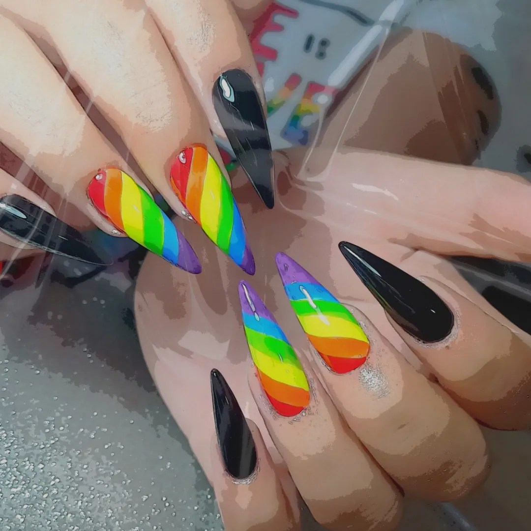 Trabajo de nail art realizado por Fer Cáceres en Ushuaia 4